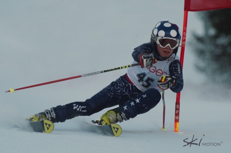 Youth giant slalom race, bib 43