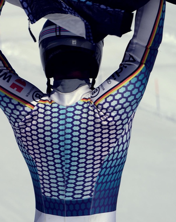 Racing suit from behind before the start